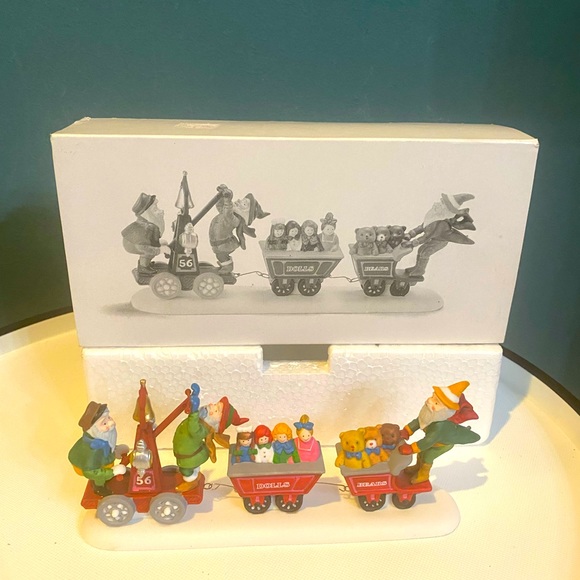Dept 56 “Last Minute Delivery” Christmas Porcelain Heritage Village Collection - Picture 1 of 7